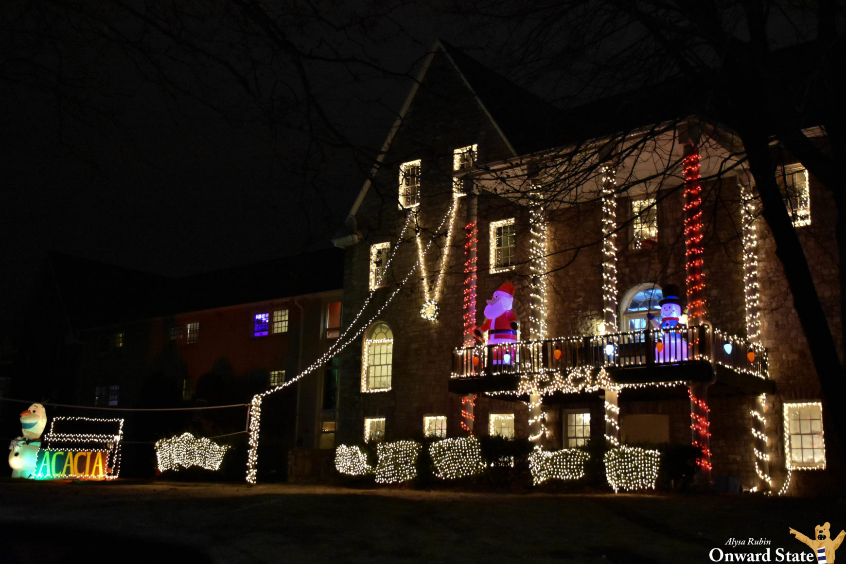 Photo Story Frat Houses Decorate For The Holidays Onward State