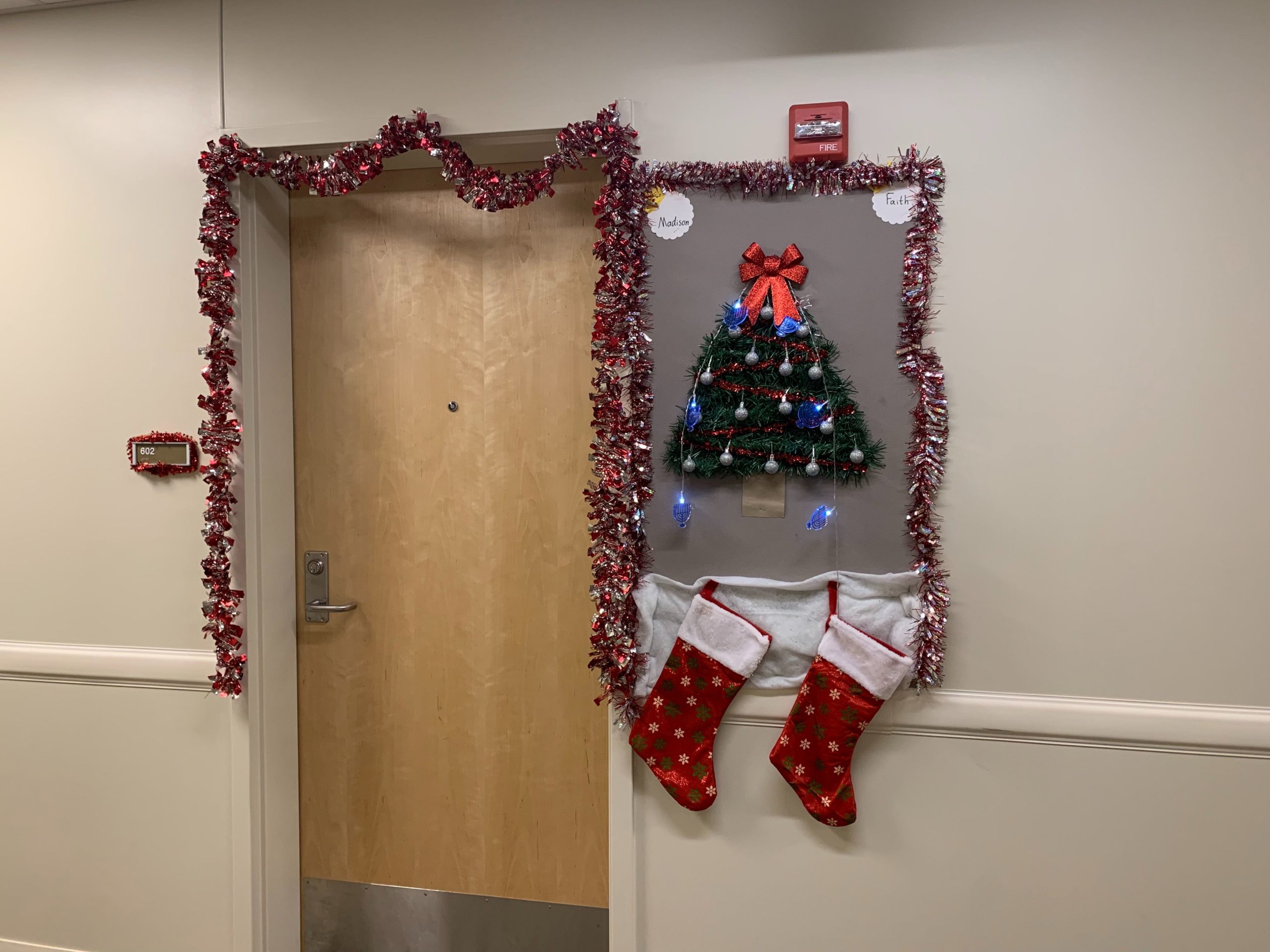 The Best Holiday Dorm Door Decorations | Onward State