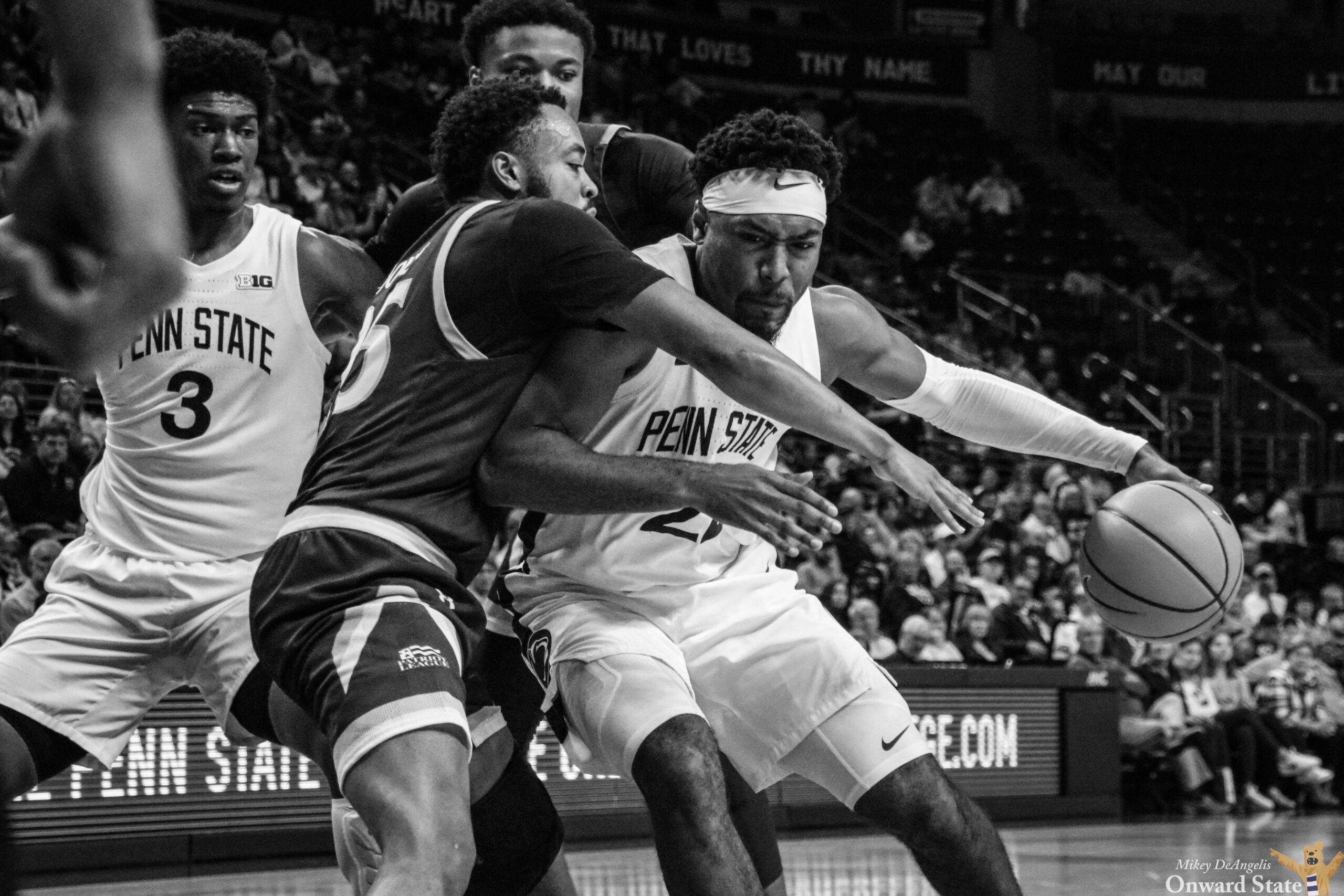 photo-story-penn-state-athletics-in-black-white-onward-state