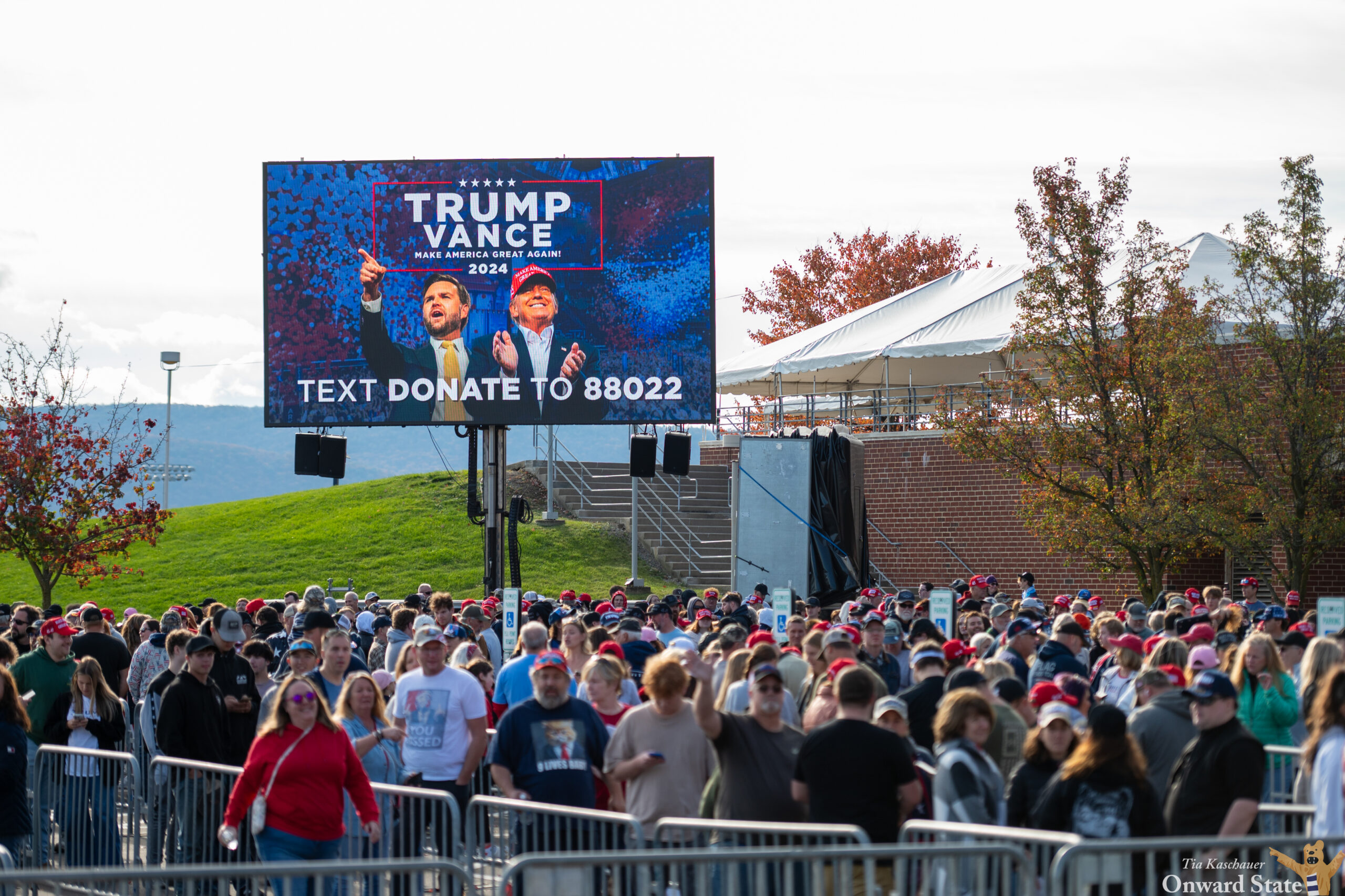 [Photo Story] Trump Rally Brings Supporters & Protestors To State ...