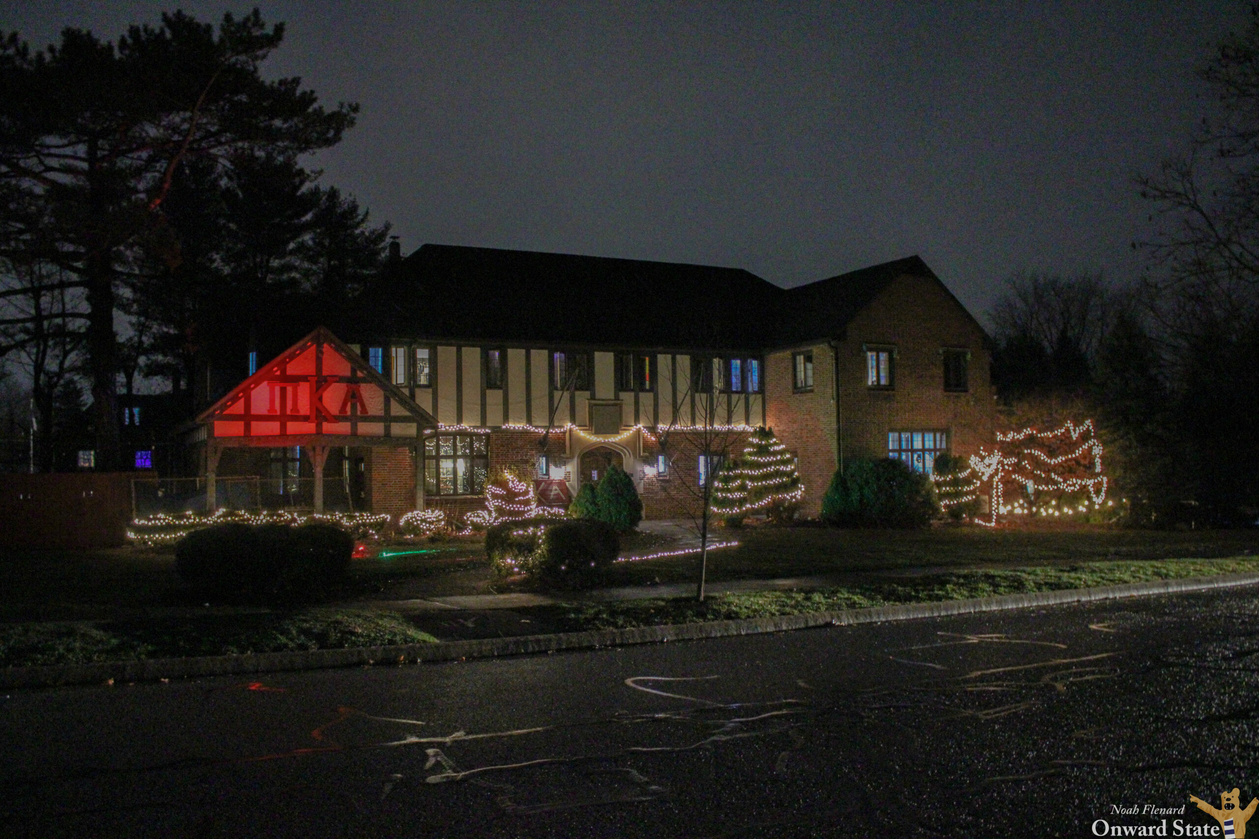 Pike Frat Christmas Lights 2024